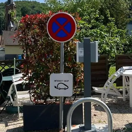 Отель Au Vieux Moulin Лапутруа