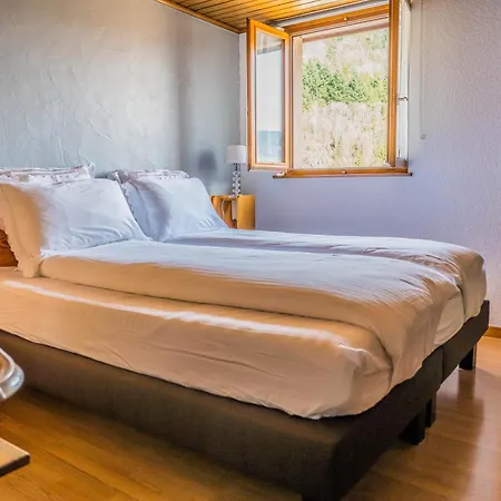 Au Vieux Moulin Отель Лапутруа